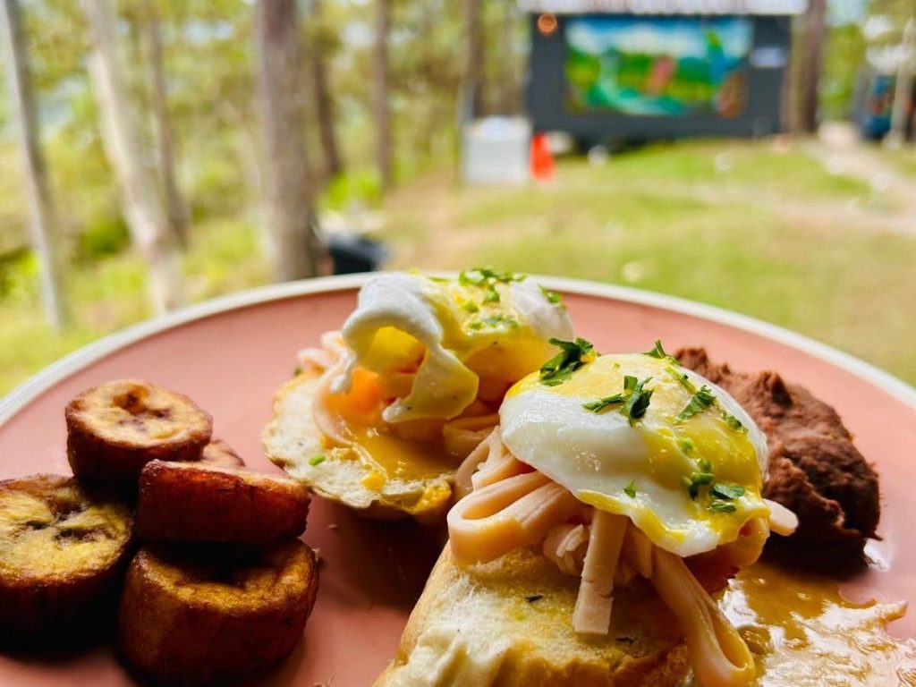 Descubrí la experiencia Trifinio entre montañas y sabor salvadoreño.