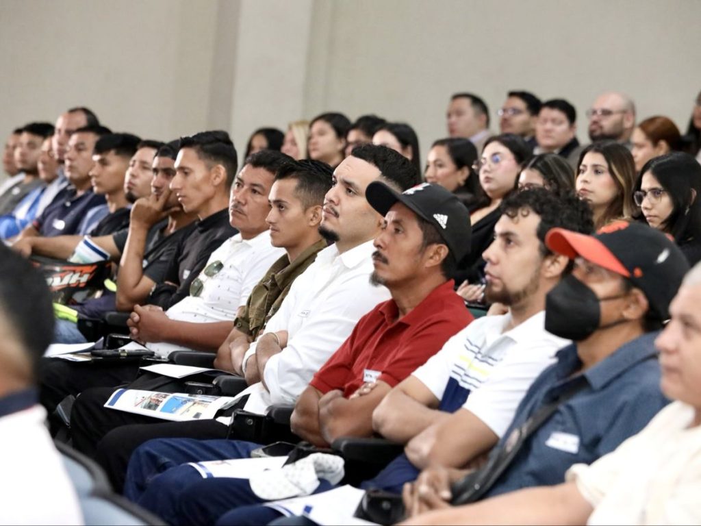 El Programa de Movilidad Laboral impulsa oportunidades de empleo temporal, seguro y ordenado para trabajadores salvadoreños.
