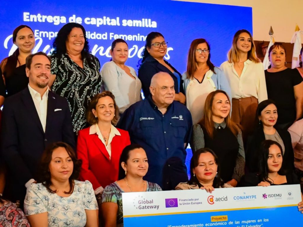 Un total de 95 empresarias recibieron capital semilla no reembolsable para fortalecer sus negocios y ampliar sus oportunidades de crecimiento.