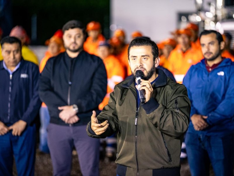 La conferencia de prensa se realizó en la carretera Panamericana, a la altura de El Poliedro, en el tramo Los Chorros.
