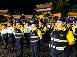 El MOP informó sobre el despliegue de maquinaria y personal para atender posibles emergencias en la red vial por las lluvias.