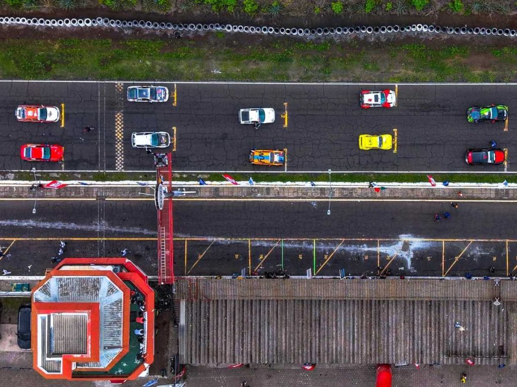 Además de la prueba principal, los asistentes disfrutaron de actividades relacionadas con el automovilismo, recorridos por los pits y exhibiciones en pista.