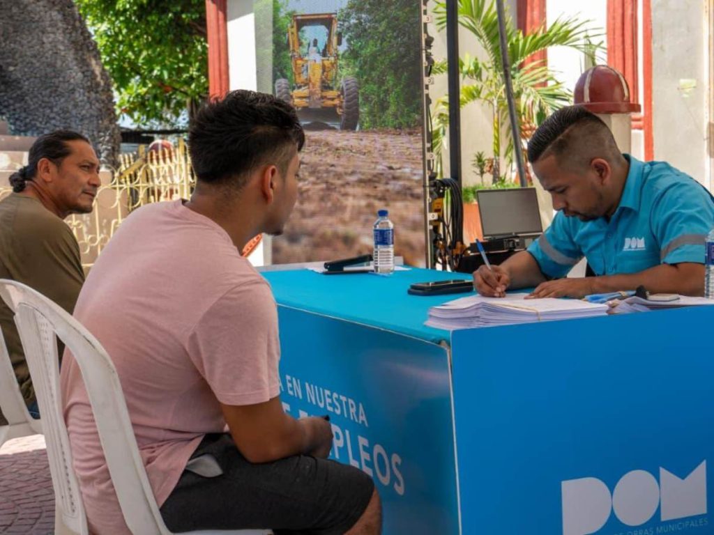 Una oportunidad laboral cercana puede abrir nuevos caminos para vos y tu familia.