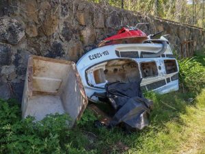 La alcaldía de Santa Ana Este inició un proceso para retirar embarcaciones en desuso de la ribera del Lago de Coatepeque.