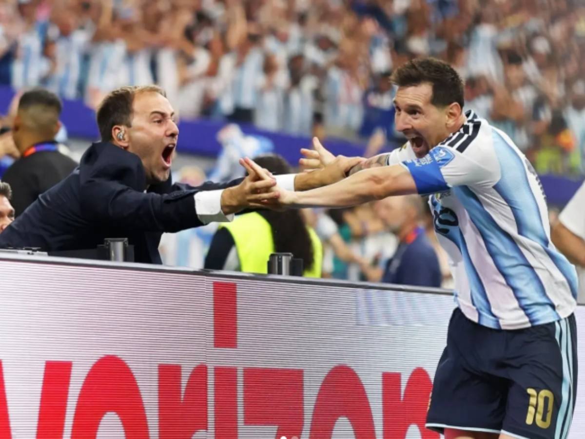 Messi-Joaquín Bruno-mundial