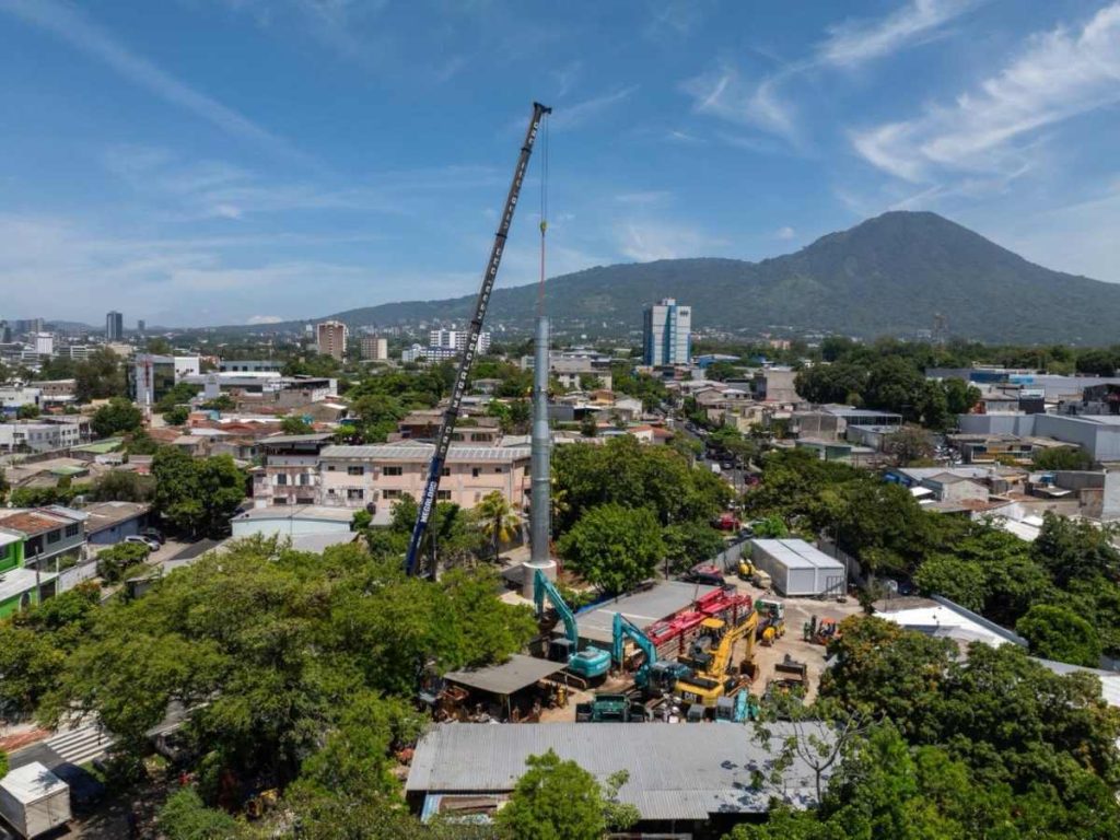Con cuatro estaciones, el metrocable apunta a conectar zonas clave del Gran San Salvador.