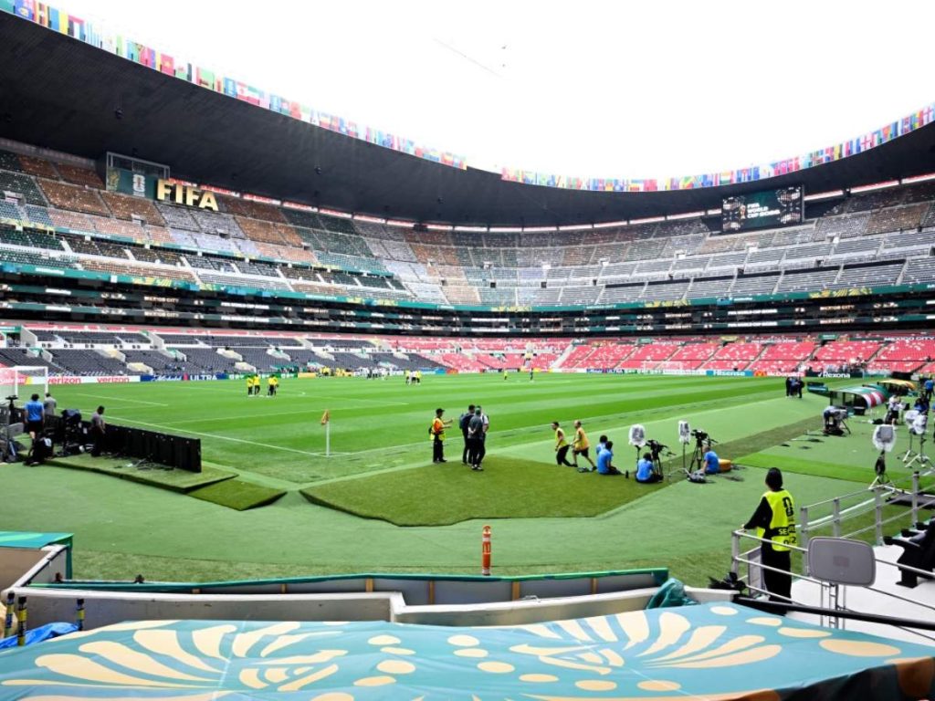 Todo listo en el Estadio de la Ciudad de México para la inauguración del Mundial. Foto AFP