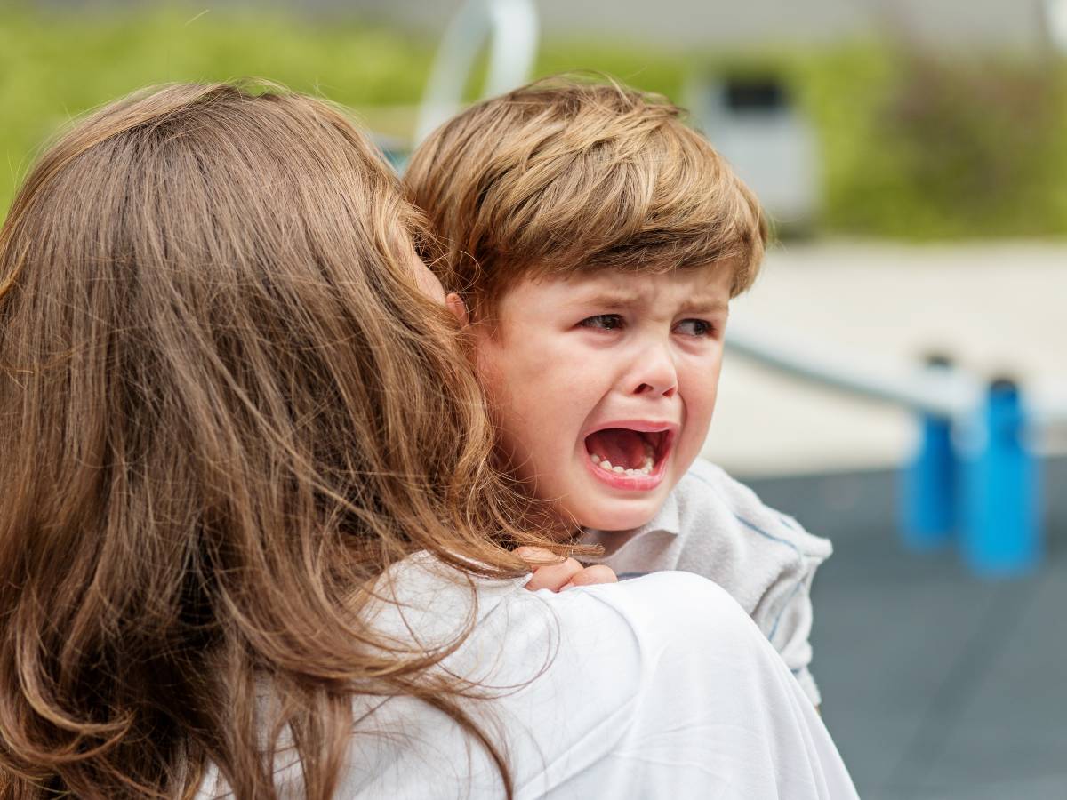Validar el enojo de un niño no significa ceder ante todo: es acompañarlo con calma mientras aprende a expresar mejor lo que siente.