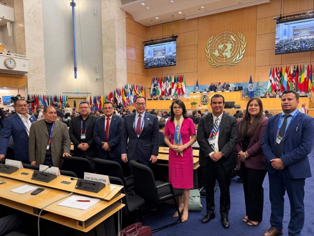 El ministro de Trabajo, Rolando Castro, informó desde Ginebra, Suiza, que El Salvador ya no forma parte de la lista larga, la lista corta ni la lista preliminar de la Organización Internacional del Trabajo (OIT).