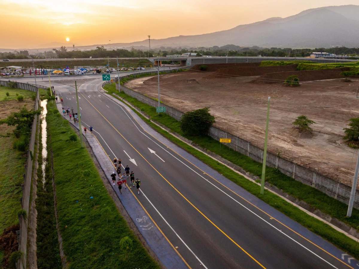 La ciclovía del Periférico Claudia Lars forma parte de los espacios destinados a la movilidad sostenible.