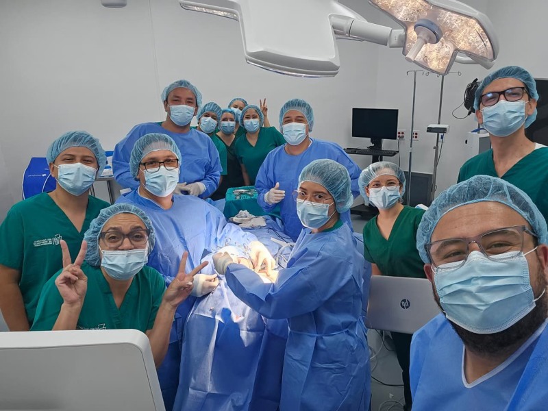El Nuevo Hospital Rosales realizó su primera cirugía de emergencia exitosa, según informó la diputada Alexia Rivas en redes sociales.