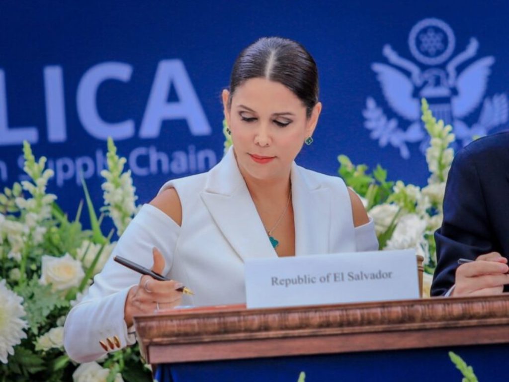 La alianza internacional busca impulsar cadenas de suministro seguras para la economía digital.