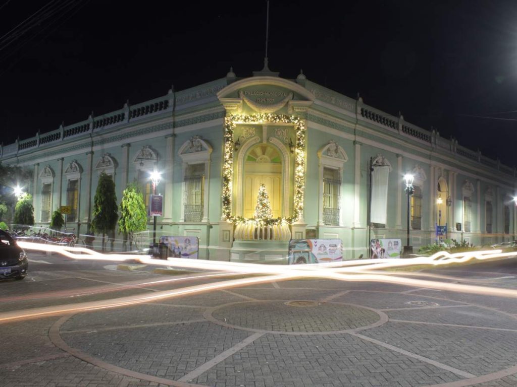 Entre calles llenas de vida y rincones con historia, Santa Tecla ofrece una experiencia única en el corazón de La Libertad.