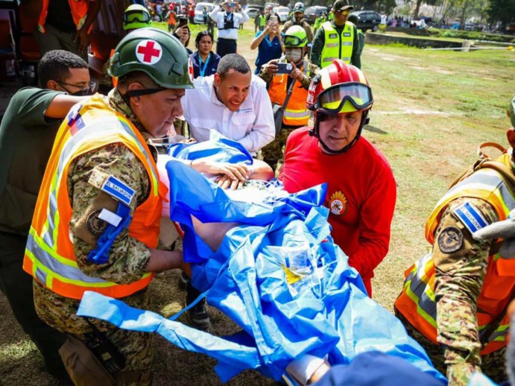 El grupo USAR El Salvador continúa participando en labores de búsqueda y rescate tras los terremotos en Venezuela.