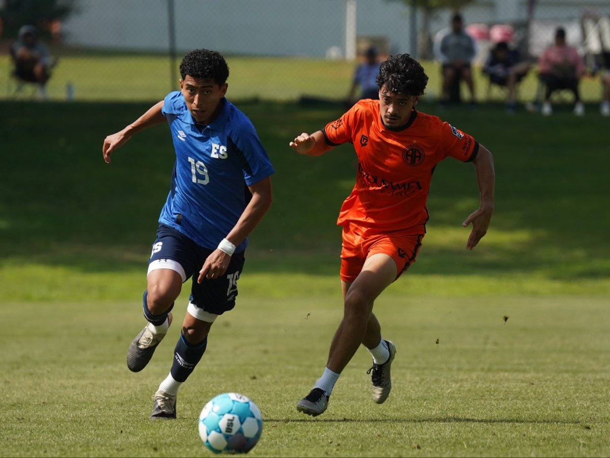 Enry Hernández (13) de la Selecta Sub-20. Foto Cortesía FESFUT