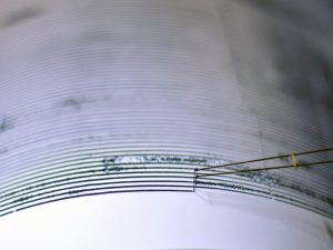 Terremoto de magnitud 7.8 sacude Filipinas y activa alertas de tsunami en la región