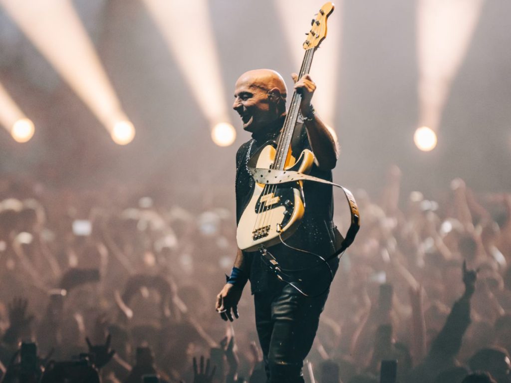 Soda Stereo ECOS se presentará el 7 de noviembre en el Gimnasio Nacional de El Salvador, con localidades que van desde los $55 hasta los $165.