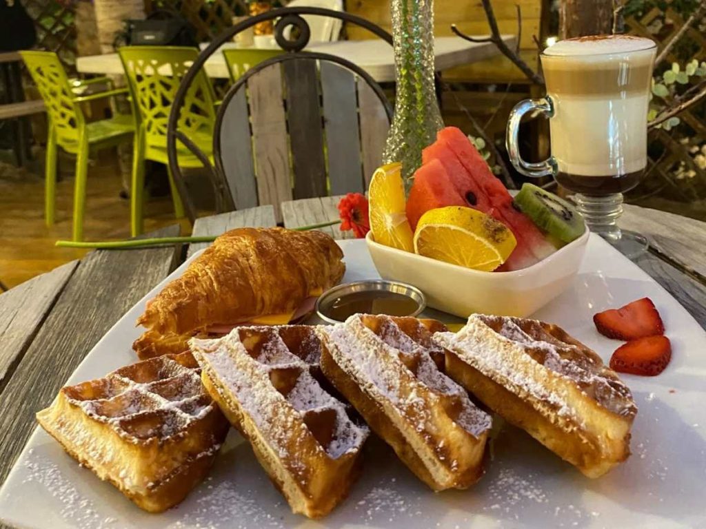 The Corral Coffee, el refugio gastronómico que conquista a turistas y locales en Guatemala.