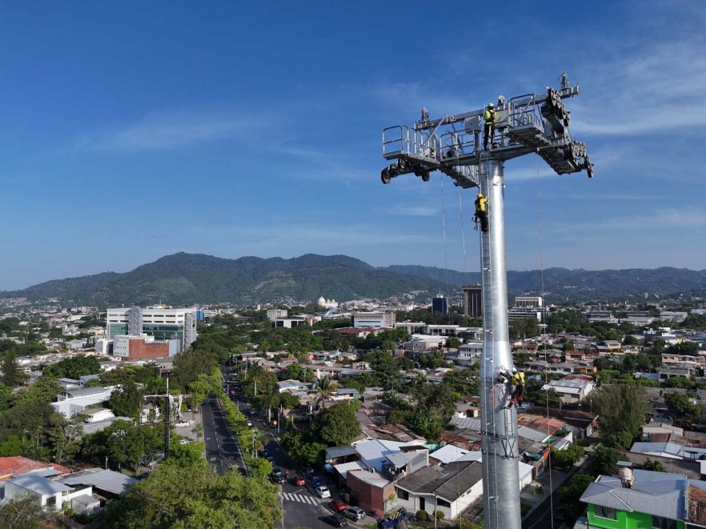 El metrocable será el primer sistema de transporte público por cable aéreo construido en El Salvador. Foto Steven Anzora