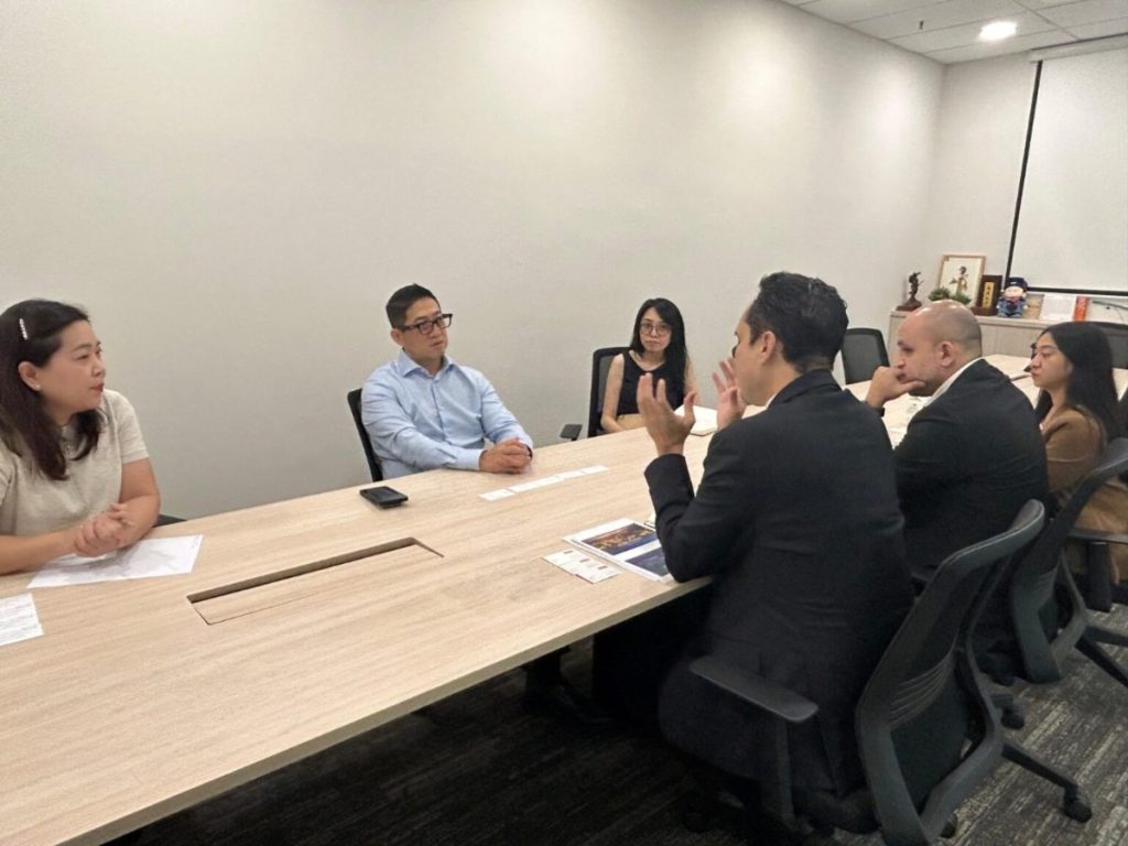 Representantes de la Embajada de El Salvador en Singapur y de NATAS sostuvieron una reunión para explorar oportunidades de cooperación que fortalezcan la promoción turística del país en Asia. Fotografía/ cortesía