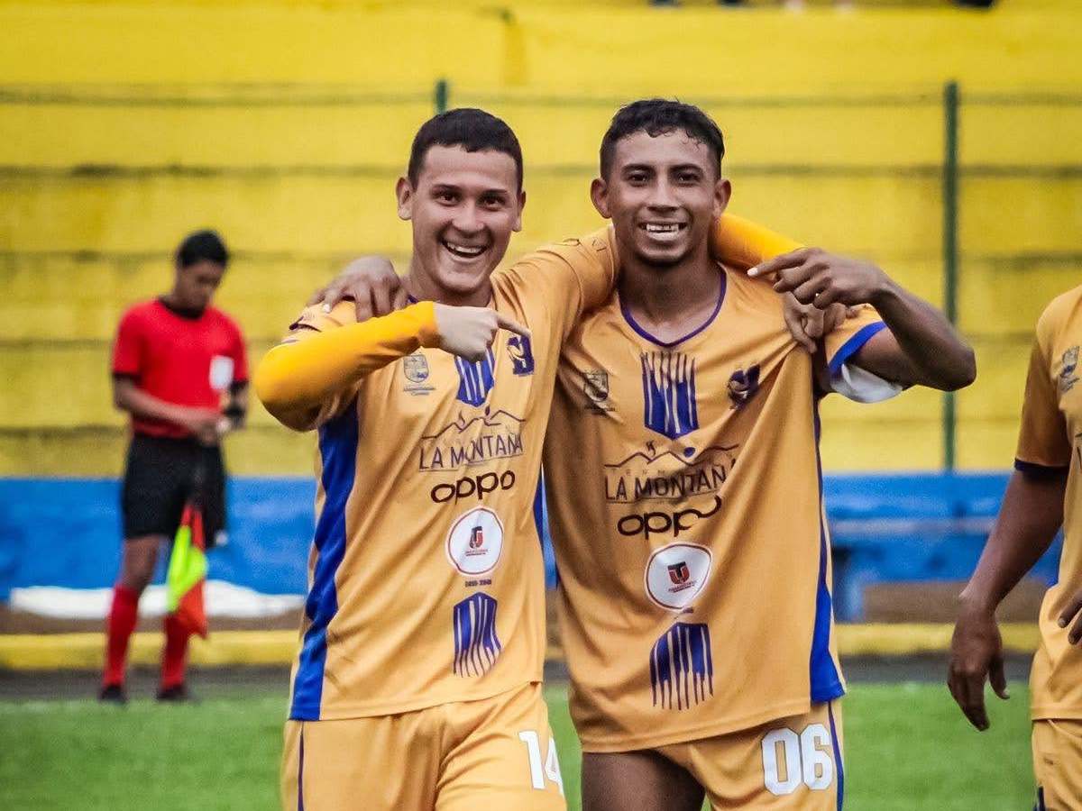 HNYdA4YWQAEHqvd.jpg Yamil Bukele @ybukele · 14h Como Federación Salvadoreña de Fútbol hemos concluido el proceso de revisión y evaluación de los equipos que expresaron su interés en participar en la Liga de Ascenso. Aqui les compartimos los 24 equipos que superaron los requisitos exigidos, tanto en organización, administración y finanzas, como en las condiciones de infraestructura exigidas para afrontar sus respectivos compromisos. Dentro de los próximos días se darán a conocer, entre otras cosas, los detalles sobre el formato y el calendario del torneo de esta liga. TITULAR FESFUT define los 24 clubes que jugarán la nueva Liga de Ascenso y promete anunciar pronto el formato del torneo ENTRADILLA La Federación Salvadoreña de Fútbol confirmó el listado de los 24 equipos que cumplieron con los requisitos para integrar la nueva Liga de Ascenso. En los próximos días también se revelarán el sistema de competencia y el calendario oficial. TEXTO La Federación Salvadoreña de Fútbol (FESFUT) dio un nuevo paso en la creación de la Liga de Ascenso al confirmar los 24 equipos que fueron aprobados para disputar la competencia. El anuncio fue realizado por el presidente de la FESFUT, Yamil Bukele, quien explicó que el proceso incluyó una revisión de los clubes que manifestaron su interés en participar. 