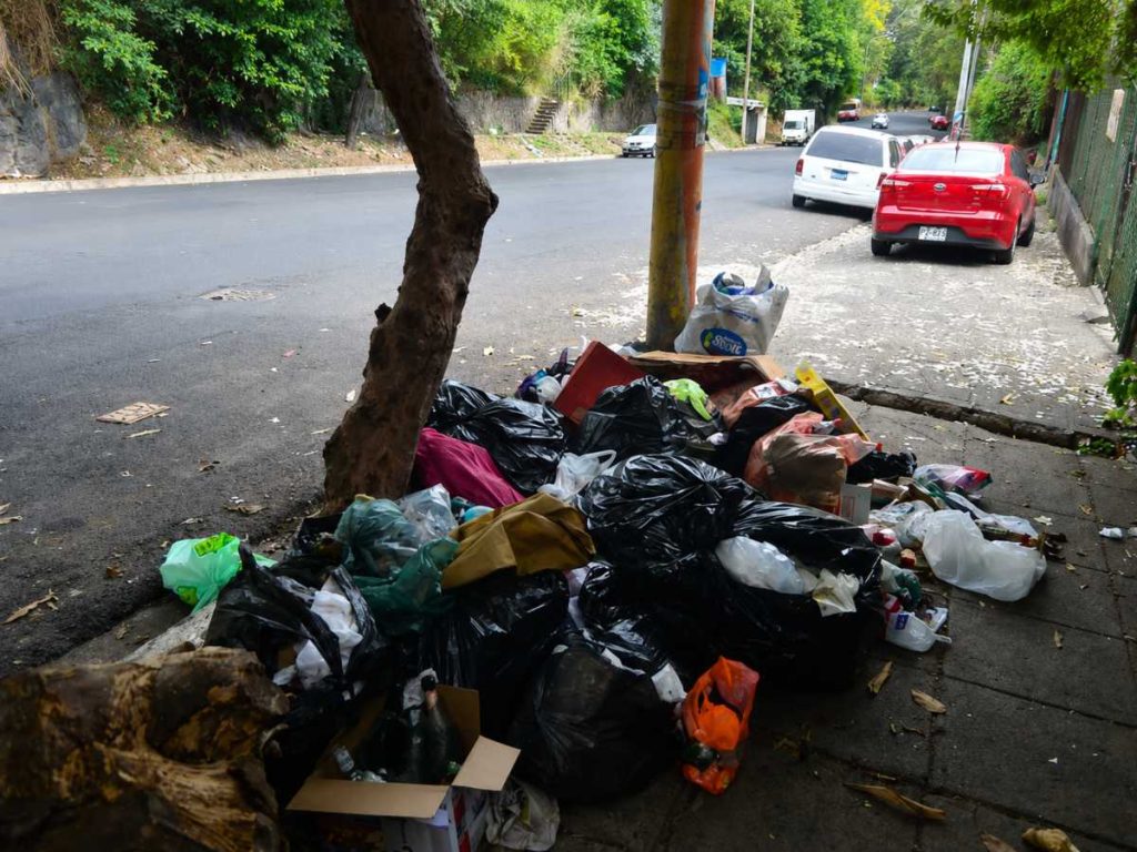 Acumulación-basura-desechos-solidos
