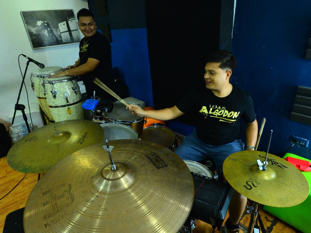 Algodón prepara sus nuevas presentaciones en vivo para todos sus fans.