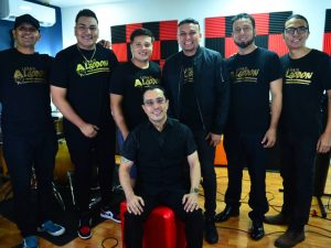Francisco Lemus, de Algodón, canta otra vez a sus seguidores.