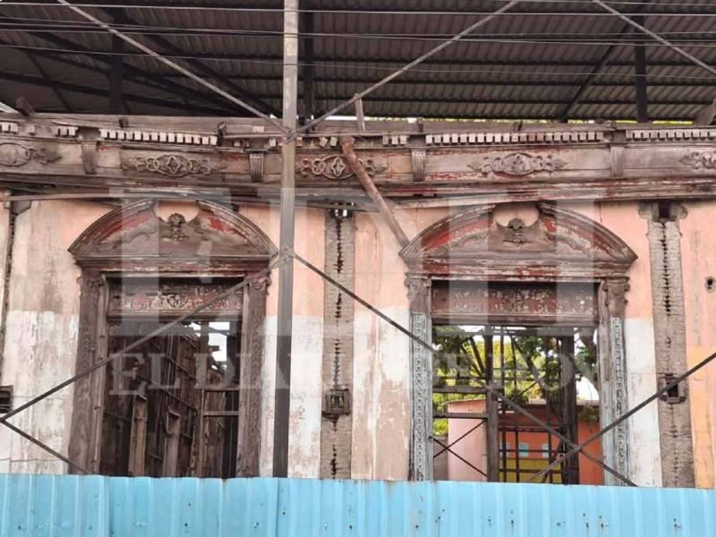 Casa-Rey-Prendes-Centro-Historico-Original-Abandonada-Deteriorada