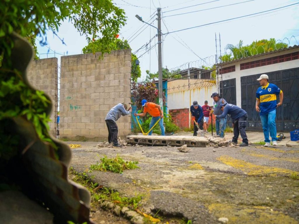 Demolición-muro-ciudad-delgado