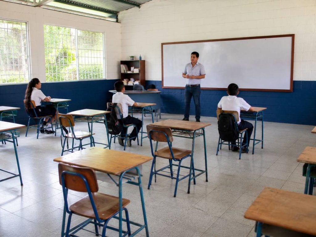 CEPAL
natalidad
nacimientos
educación pública
escuelas públicas
matrícula escolar
presupuesto educativo
envejecimiento poblacional
preprimaria
secundaria