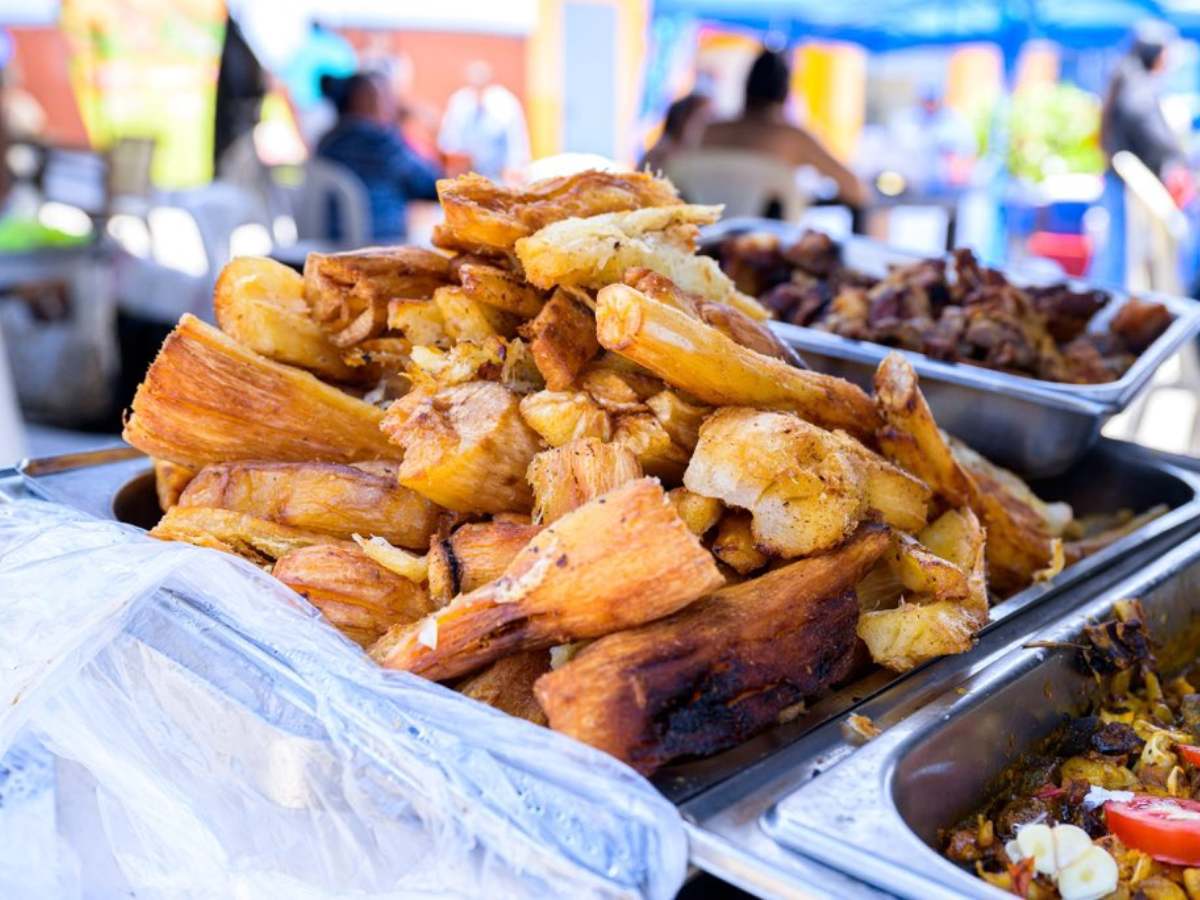 El Festival de la Yuca busca promover la gastronomía típica y apoyar el trabajo de los comerciantes locales. Foto EDH / Cortesía Alcaldía de San Salvador Centro.