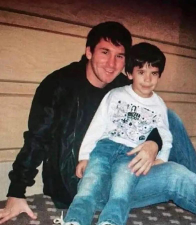 Lionel Messi en una fotografía con Joan García