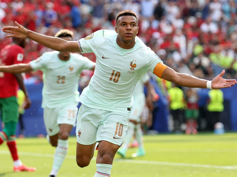 Kylian Mbappé celebra el gol que puso en ventaja a Francia frente a Marruecos.