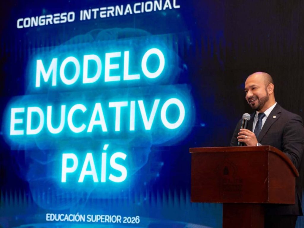 El congreso reúne a expertos nacionales e internacionales para analizar los desafíos de la educación superior