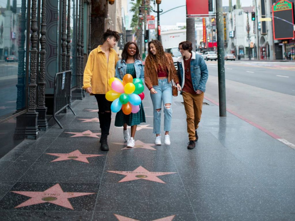 Karol G fue seleccionada para recibir una estrella en el Paseo de la Fama de Hollywood durante la temporada 2026-2027.
