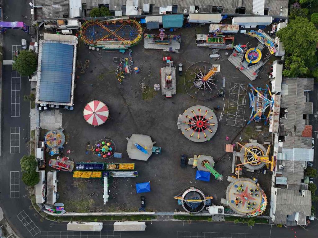 Sivarland-fiestas-agostinas-feria-ruedas-juegos-mecanicos
