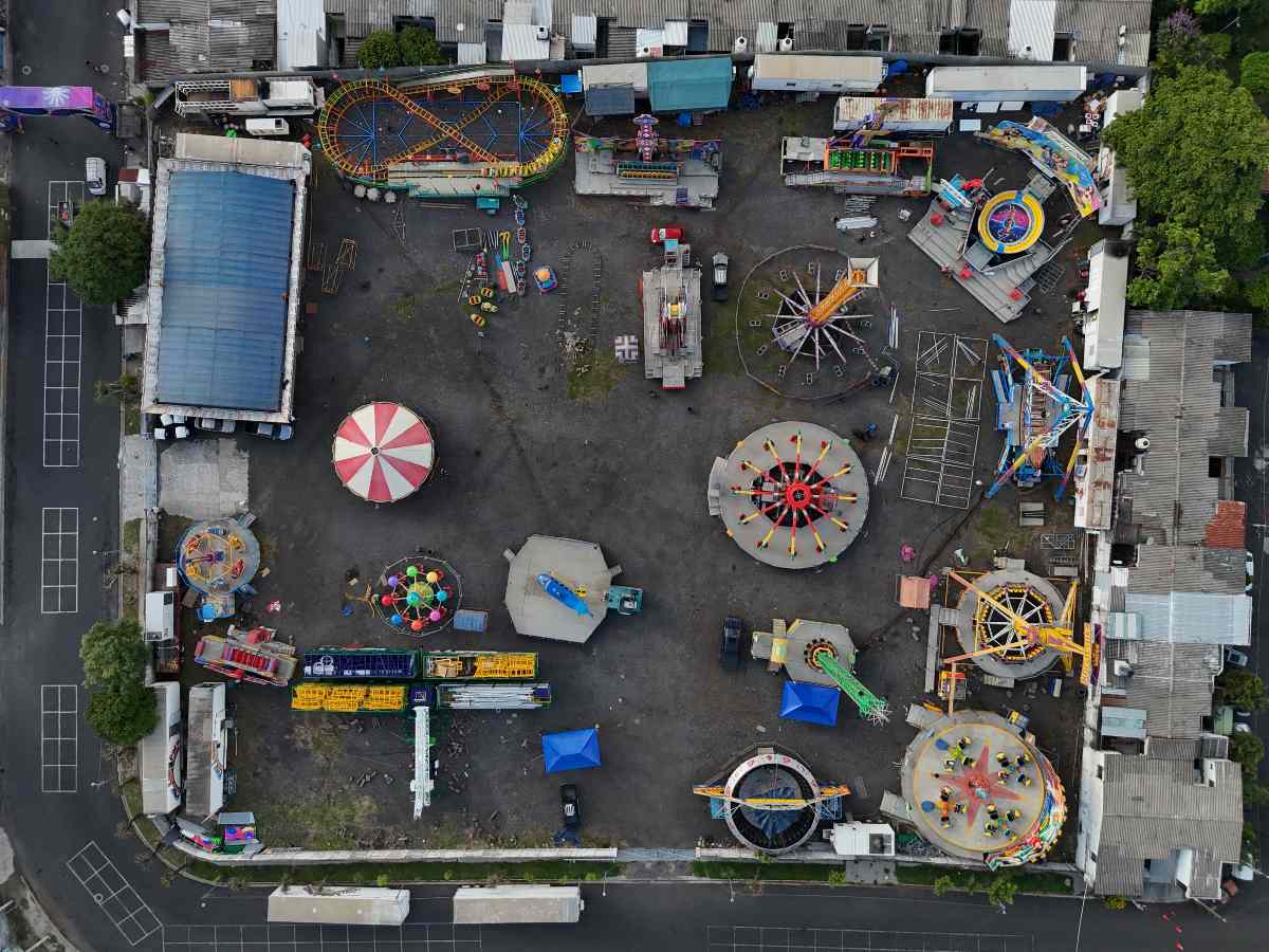 Sivarland-fiestas-agostinas-feria-ruedas-juegos-mecanicos
