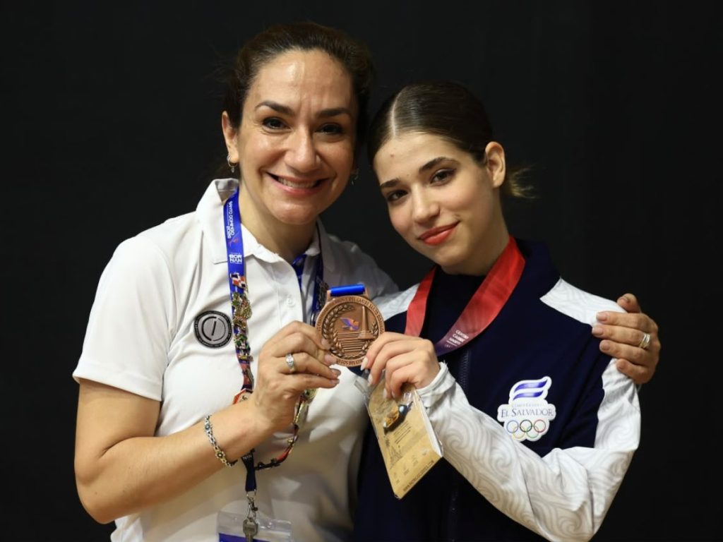 Victoria Karp gana bronce en patinaje artístico en Juegos Centroamericanos y del Caribe