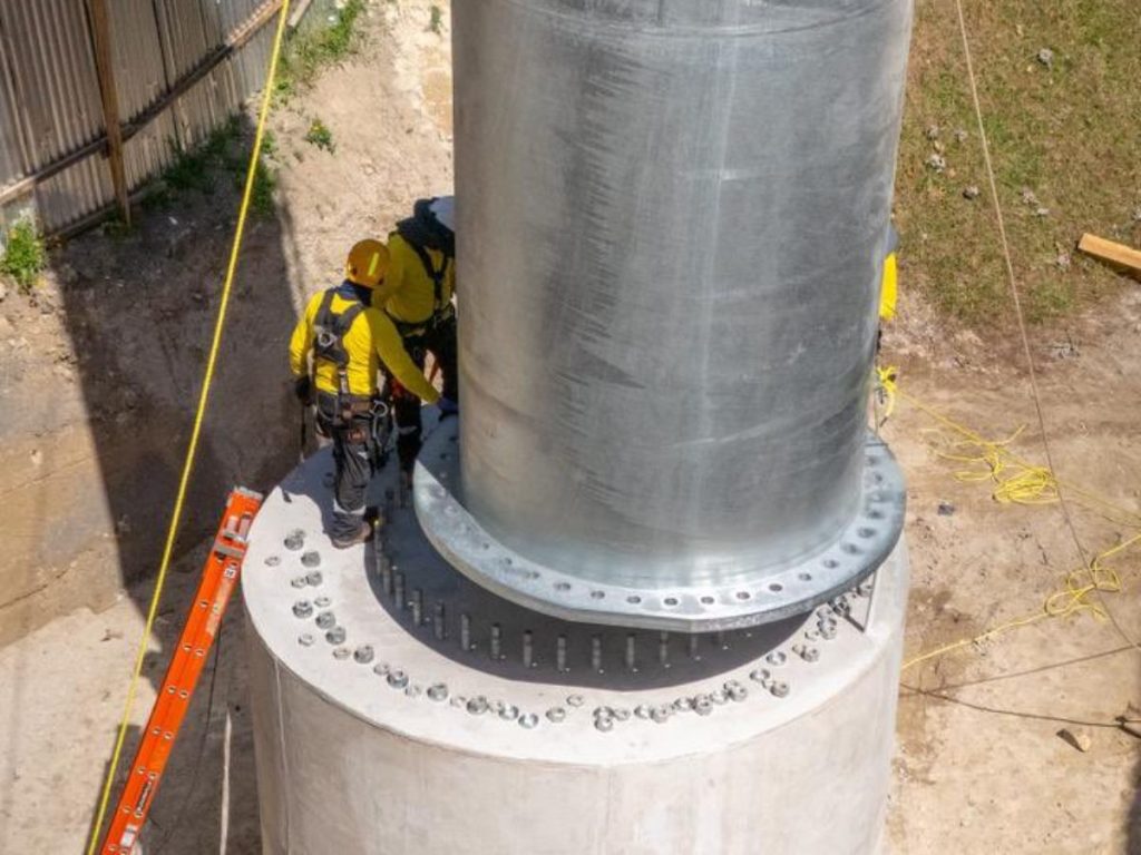El MOP inició el montaje de la tercera torre del metrocable en Zacamil, como parte del sistema de transporte por cable que conectará Mejicanos con el Centro Histórico de San Salvador.