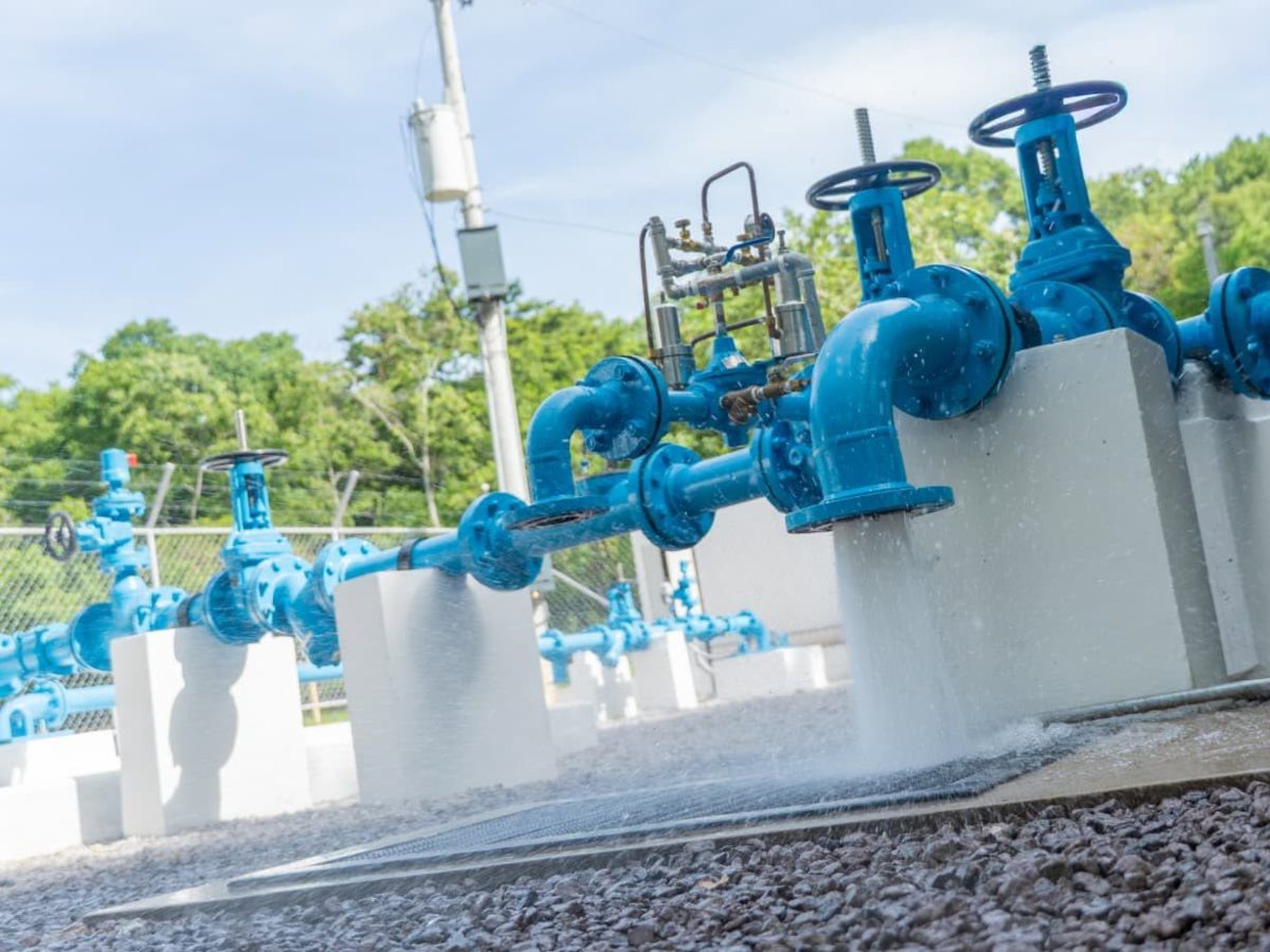 El nuevo sistema de agua potable abastece a 600 hogares del cantón La Peña, en Alegría. Foto: cortesía
