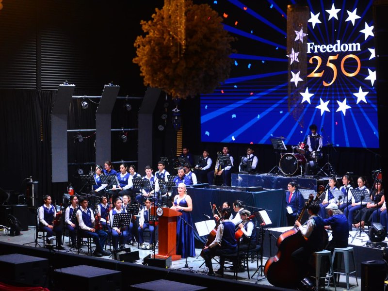 La celebración del aniversario estadounidense reunió a distintos sectores en un espacio de diplomacia, cultura y cooperación.