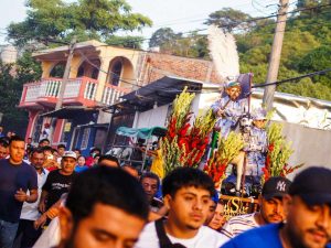 Apastepeque arranca sus Fiestas Patronales con la Demanda Mayor