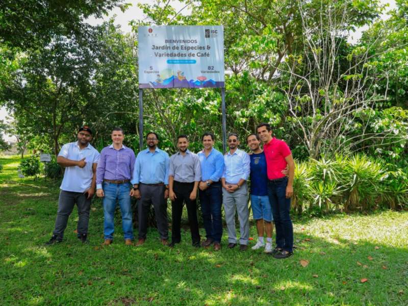 La delegación saudí participó en catas de café y sostuvo reuniones con autoridades del Instituto Salvadoreño del Café (ISC).