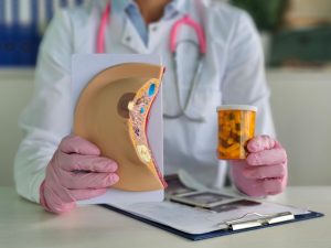 La medicina de precisión permite elegir tratamientos según las características del tumor y las necesidades de cada paciente.