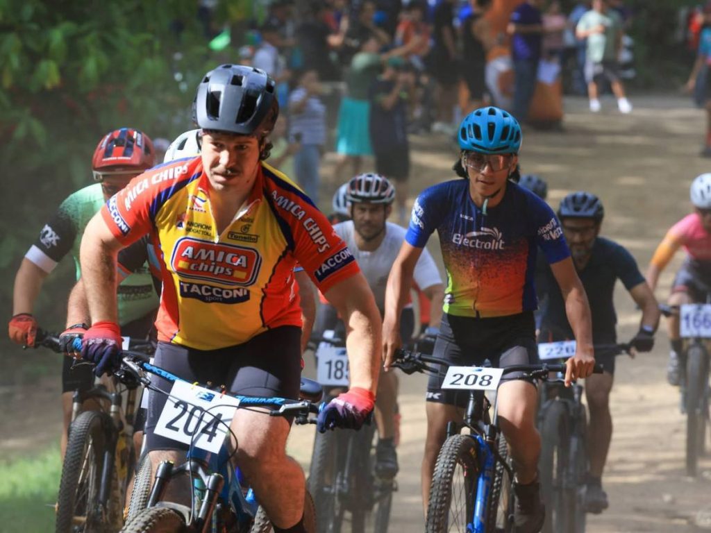 El campeonato nacional puso a prueba la resistencia, técnica y estrategia de los ciclistas en el exigente circuito de El Espino.