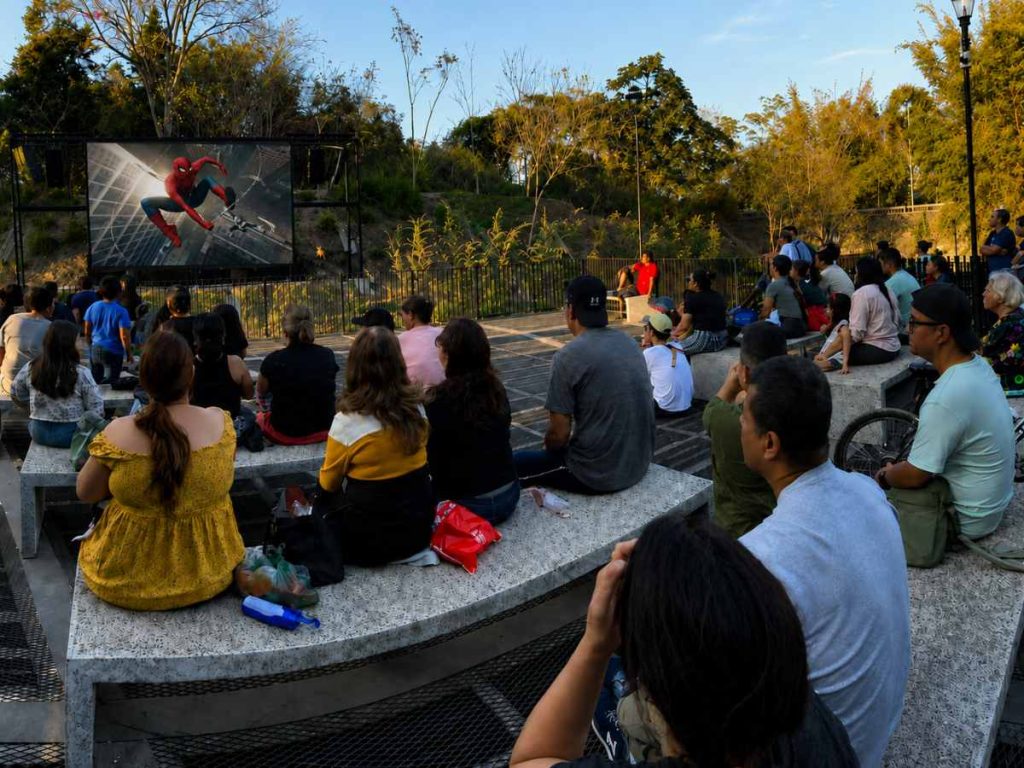 Cine-aire-libre-transmisión