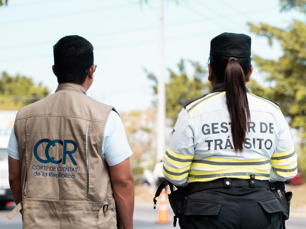 Los controles buscan comprobar que los vehículos oficiales sean utilizados únicamente para misiones autorizadas.