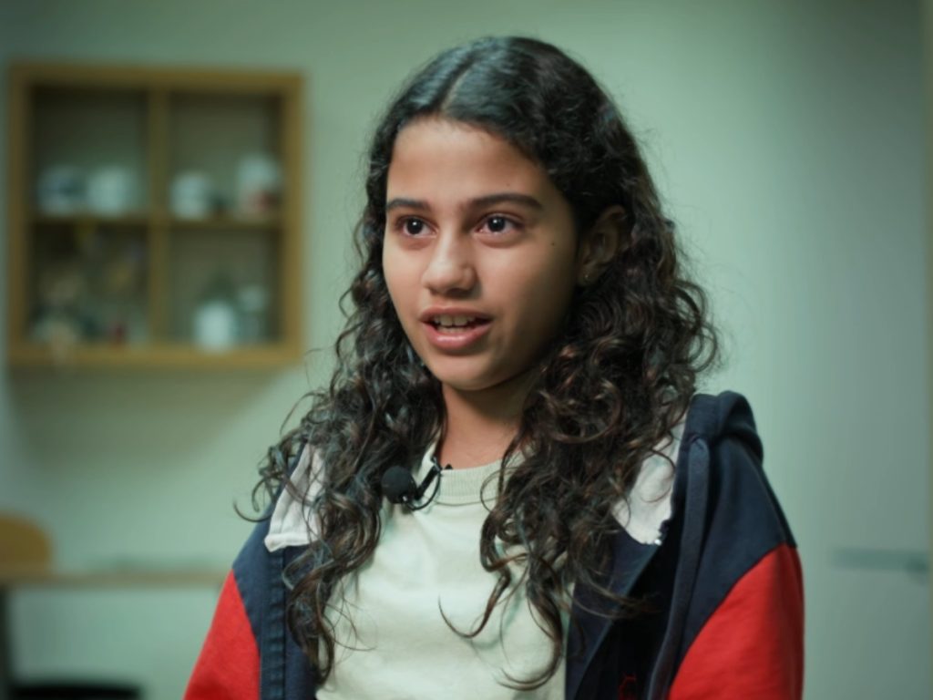 Fabiana Blanco permaneció 32 horas atrapada bajo los escombros antes de ser rescatada con vida tras el terremoto que sacudió Venezuela. Foto: captura de video / Luis Olavarrieta