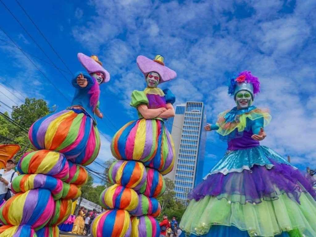 Las Fiestas Agostinas 2026 iniciarán el sábado 1 de agosto a las 5:00 a. m. con la tradicional alborada, repartición de atol shuco y un ensamble de 60 mariachis en la Plaza Salvador del Mundo.